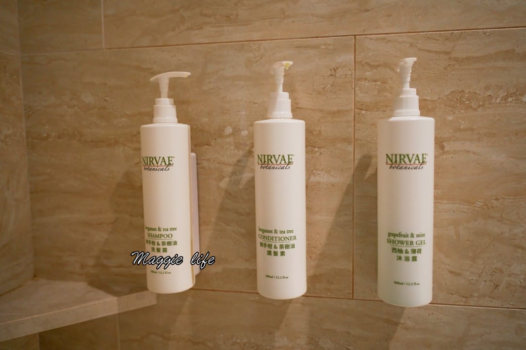 台北六福萬怡酒店，五星萬豪飯店系列，大片玻璃窗山景景觀，台北住宿推薦，自助早餐超豐盛，南港站三鐵共構交通超級方便