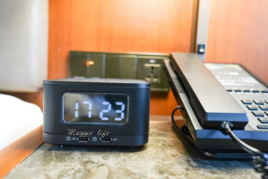 台北六福萬怡酒店，五星萬豪飯店系列，大片玻璃窗山景景觀，台北住宿推薦，自助早餐超豐盛，南港站三鐵共構交通超級方便