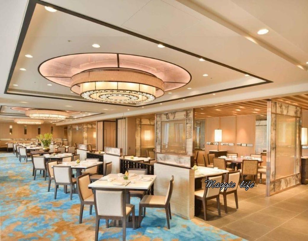 台北六福萬怡酒店，五星萬豪飯店系列，大片玻璃窗山景景觀，台北住宿推薦，自助早餐超豐盛，南港站三鐵共構交通超級方便