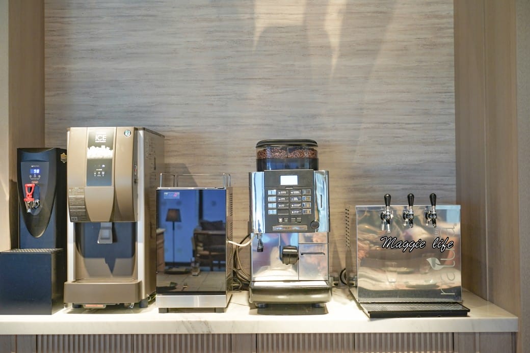 台北寒居酒店早餐，豐盛早午餐加上沙拉吧，優雅的環境觀賞落地窗外景觀，悠閒超CHILL的！