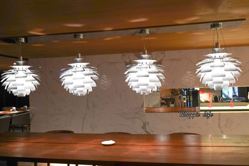 台北大安慕軒飯店MADISON TAIPEI HOTEL ，飯店奢華自助早餐吃到飽3.5小時吃好吃滿，一早就有松露蛋/烤魚/豬腳！信義安和站飯店推薦