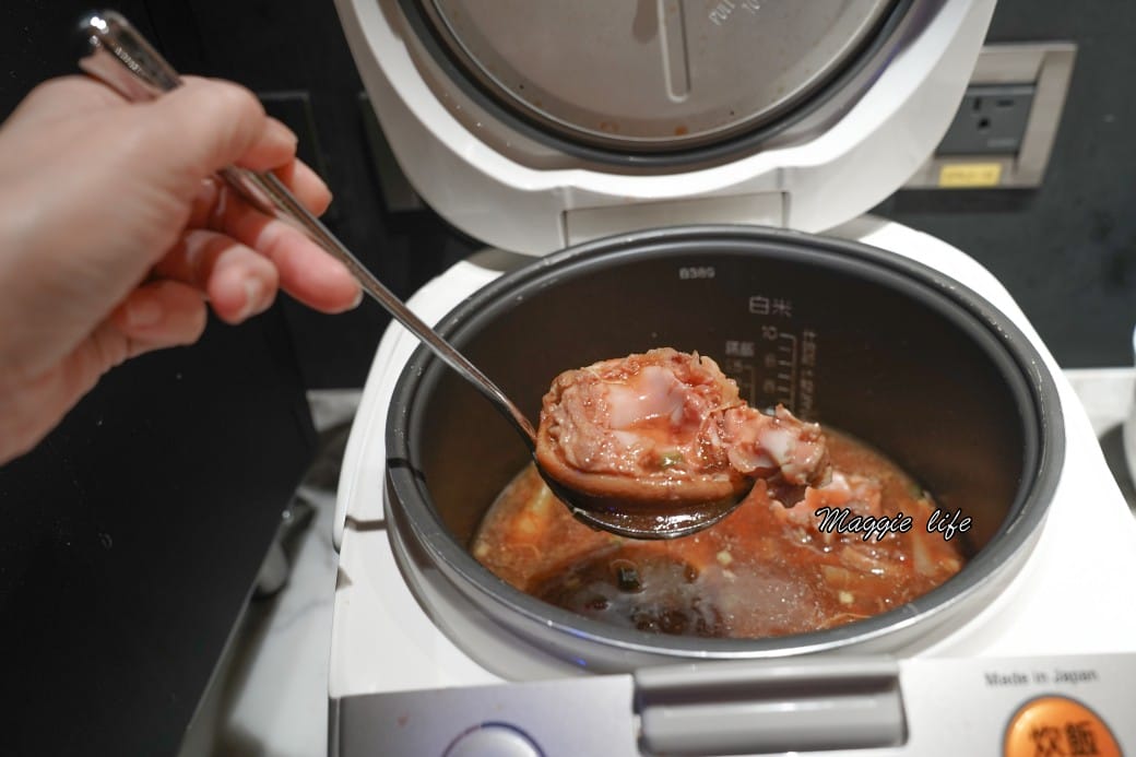 台北大安慕軒飯店MADISON TAIPEI HOTEL ，飯店奢華自助早餐吃到飽3.5小時吃好吃滿，一早就有松露蛋/烤魚/豬腳！信義安和站飯店推薦