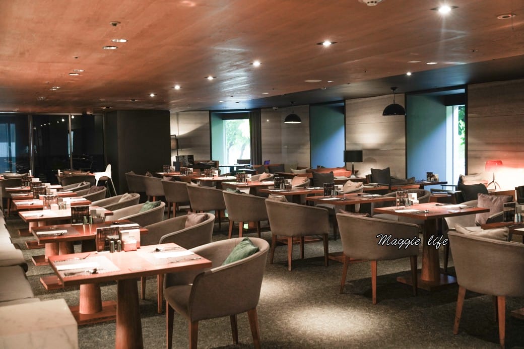 台北大安慕軒飯店MADISON TAIPEI HOTEL ，飯店奢華自助早餐吃到飽3.5小時吃好吃滿，一早就有松露蛋/烤魚/豬腳！信義安和站飯店推薦