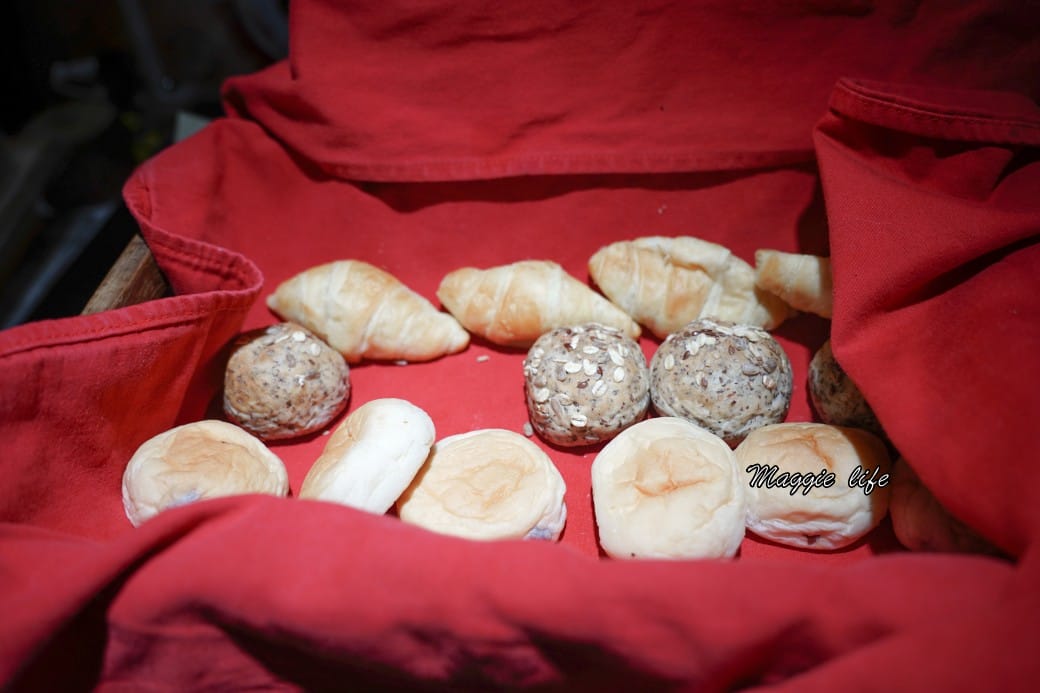 台北大安慕軒飯店MADISON TAIPEI HOTEL ，飯店奢華自助早餐吃到飽3.5小時吃好吃滿，一早就有松露蛋/烤魚/豬腳！信義安和站飯店推薦