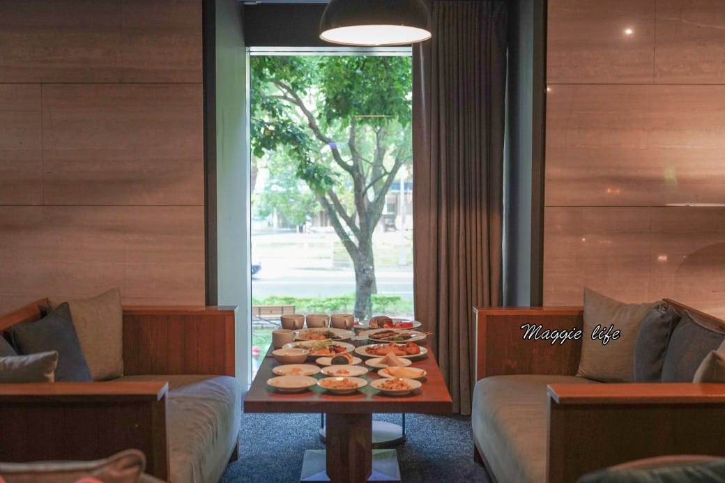 台北大安慕軒飯店MADISON TAIPEI HOTEL ，飯店奢華自助早餐吃到飽3.5小時吃好吃滿，一早就有松露蛋/烤魚/豬腳！信義安和站飯店推薦