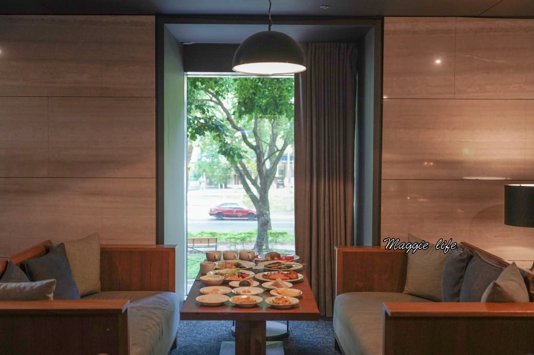 台北大安慕軒飯店MADISON TAIPEI HOTEL ，飯店奢華自助早餐吃到飽3.5小時吃好吃滿，一早就有松露蛋/烤魚/豬腳！信義安和站飯店推薦