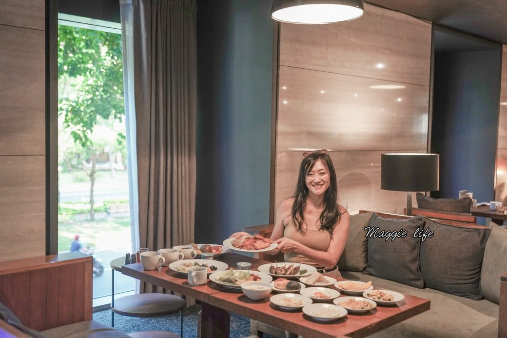 台北大安慕軒飯店MADISON TAIPEI HOTEL ，飯店奢華自助早餐吃到飽3.5小時吃好吃滿，一早就有松露蛋/烤魚/豬腳！信義安和站飯店推薦