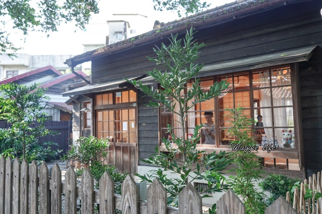 雲林斗六警察舊宿舍群，老屋控必遊，日治時期昭和建築，喝咖啡拍老屋，雲林斗六一日遊！