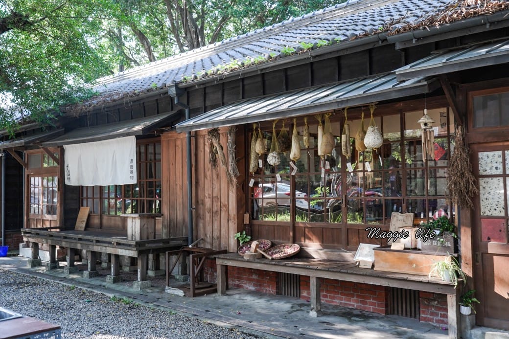 雲林斗六警察舊宿舍群，老屋控必遊，日治時期昭和建築，喝咖啡拍老屋，雲林斗六一日遊！