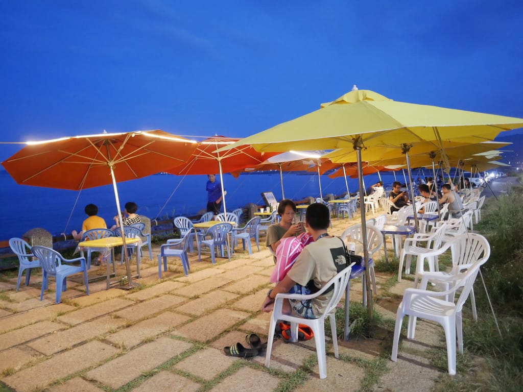 北海岸看海咖啡廳｜烏咪咖啡小巴，北海岸景觀露天咖啡，看海聽海喝咖啡，過個輕鬆的午後時光＠瑪姬幸福過日子