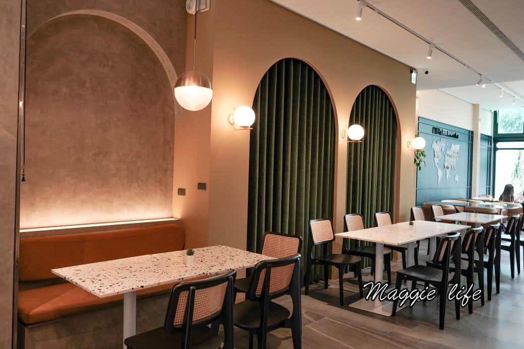 上島MUC Coffee Roasters 安平旗艦店，日本首店進駐台南安平，純白網美咖啡廳，咖啡餐點儀式感滿滿