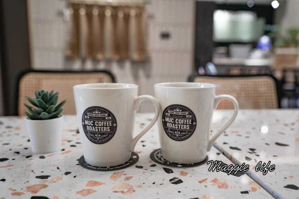 上島MUC Coffee Roasters 安平旗艦店，日本首店進駐台南安平，純白網美咖啡廳，咖啡餐點儀式感滿滿