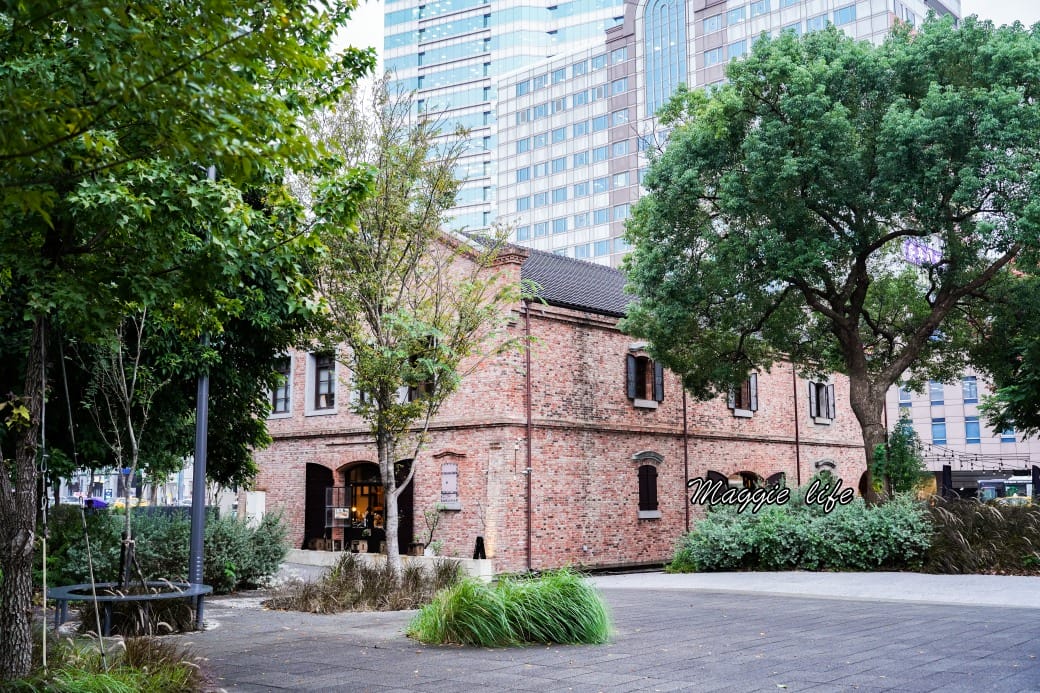 台北記憶倉庫，川流之島咖啡廳，日治時期紅磚歷史古蹟三井倉庫免費博物館，親子雨天景點