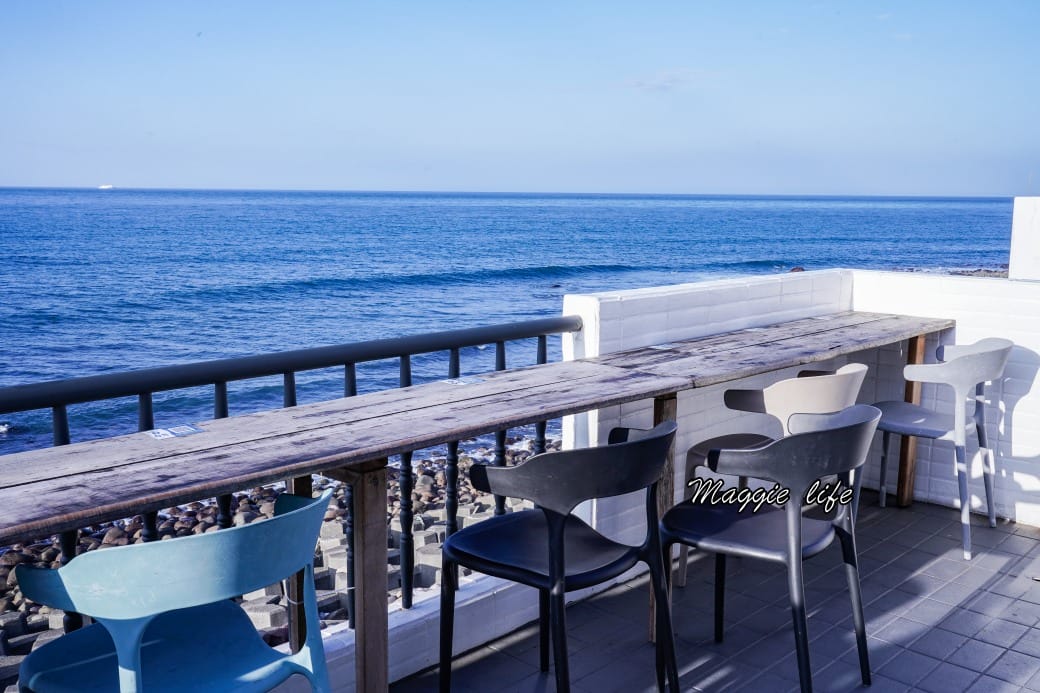 拾浪咖啡，北海岸面海景觀第一排咖啡廳，直接面海超療癒，IG打卡熱門景點