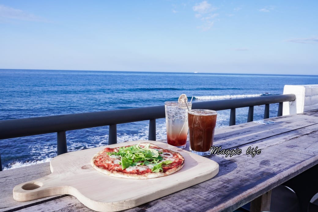 拾浪咖啡，北海岸面海景觀第一排咖啡廳，直接面海超療癒，IG打卡熱門景點