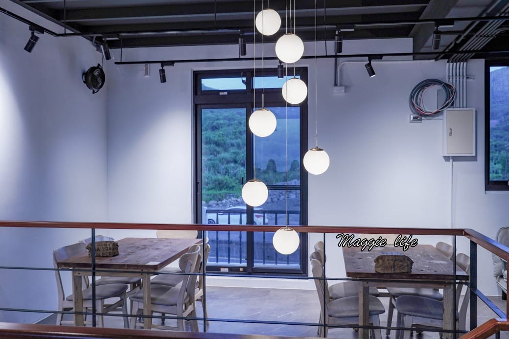 拾浪咖啡，北海岸面海景觀第一排咖啡廳，直接面海超療癒，IG打卡熱門景點