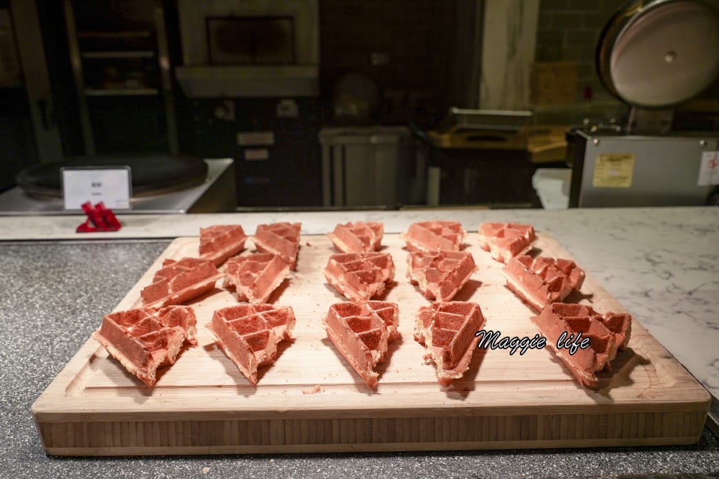 台北萬豪酒店GARDEN KITCHEN自助式早餐，超豐盛九大區buffet，大片落地窗面對花園吃早餐，高級感滿滿超療癒