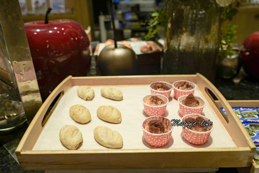 台北萬豪酒店GARDEN KITCHEN自助式早餐，超豐盛九大區buffet，大片落地窗面對花園吃早餐，高級感滿滿超療癒