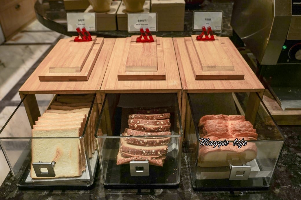 台北萬豪酒店GARDEN KITCHEN自助式早餐，超豐盛九大區buffet，大片落地窗面對花園吃早餐，高級感滿滿超療癒