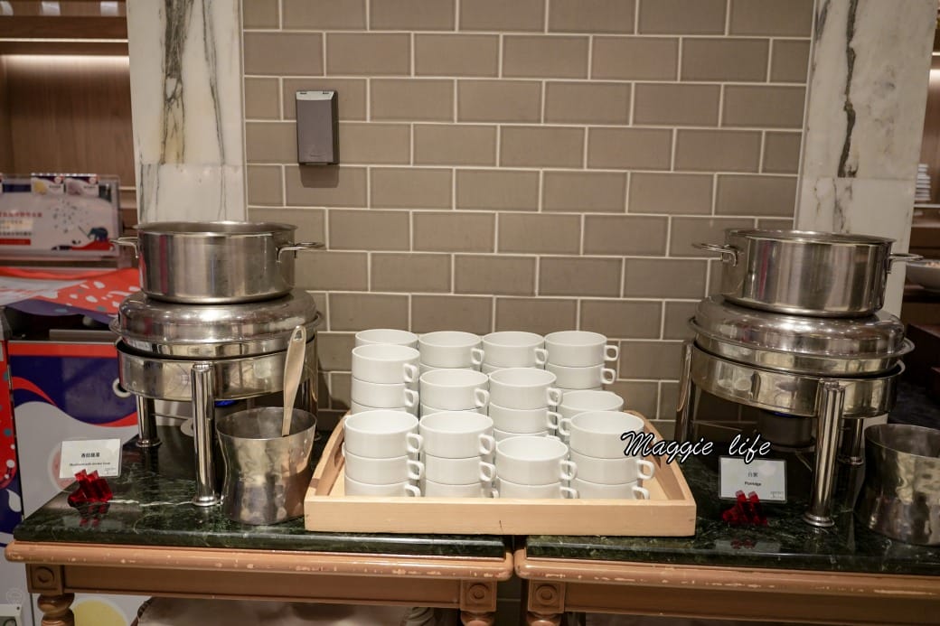 台北萬豪酒店GARDEN KITCHEN自助式早餐，超豐盛九大區buffet，大片落地窗面對花園吃早餐，高級感滿滿超療癒