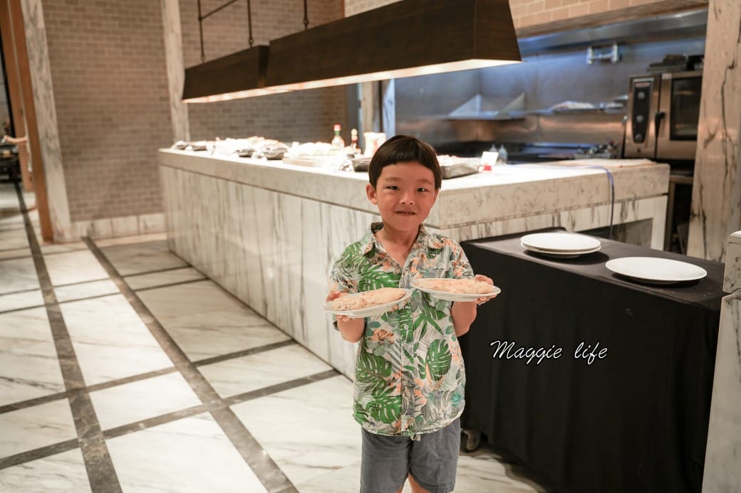 台北萬豪酒店GARDEN KITCHEN自助式早餐，超豐盛九大區buffet，大片落地窗面對花園吃早餐，高級感滿滿超療癒