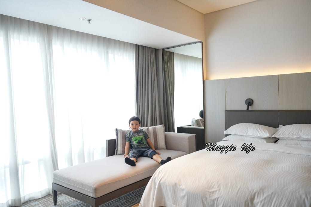 台北萬豪酒店住宿開箱，高空摩天輪景觀，天際泳池，親子住房玩到瘋，最新房價