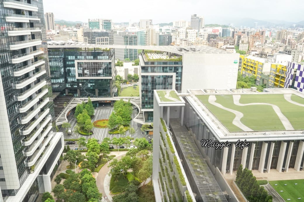 台北萬豪酒店住宿開箱，高空摩天輪景觀，天際泳池，親子住房玩到瘋，最新房價