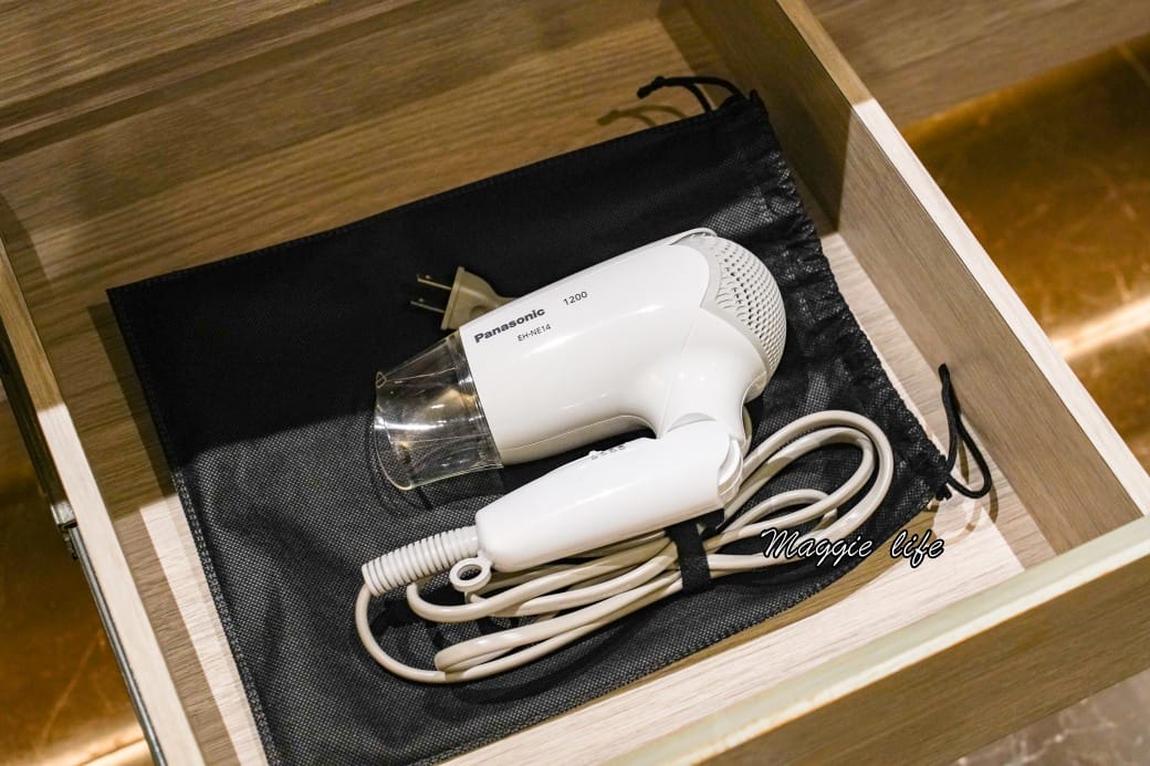 台北萬豪酒店住宿開箱，高空摩天輪景觀，天際泳池，親子住房玩到瘋，最新房價