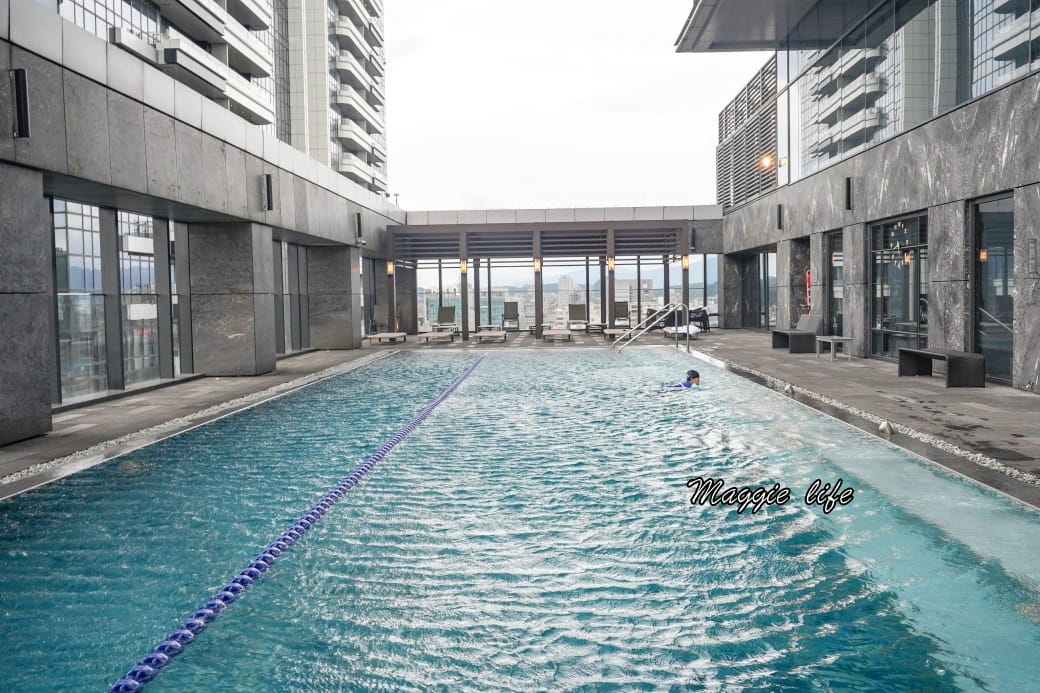 台北萬豪酒店住宿開箱，高空摩天輪景觀，天際泳池，親子住房玩到瘋，最新房價