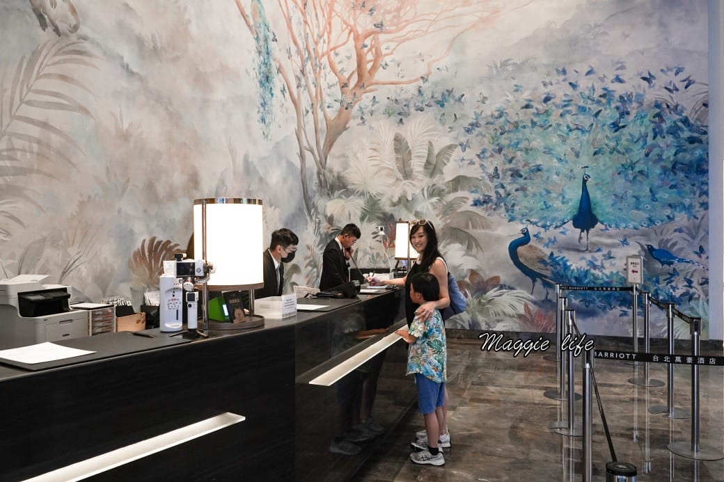 台北萬豪酒店住宿開箱，高空摩天輪景觀，天際泳池，親子住房玩到瘋，最新房價