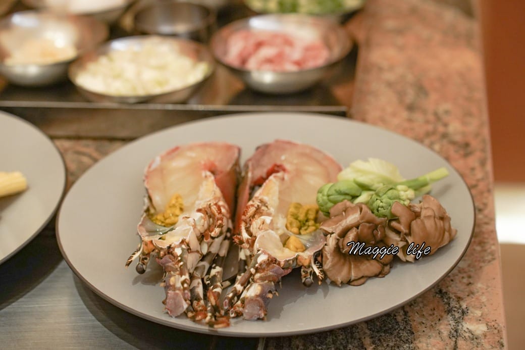 台北萬豪酒店Mark’s Teppenyaki鐵板燒，雙人午間海陸套餐，頂級龍蝦鮑魚肋眼超適合慶生約會，父親節母親節，限定優惠中