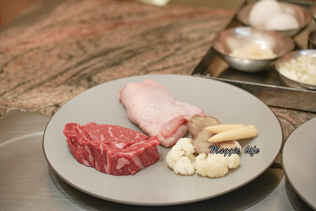 台北萬豪酒店Mark’s Teppenyaki鐵板燒，雙人午間海陸套餐，頂級龍蝦鮑魚肋眼超適合慶生約會，父親節母親節，限定優惠中