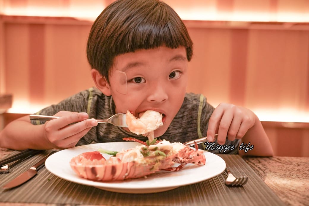台北萬豪酒店Mark’s Teppenyaki鐵板燒，雙人午間海陸套餐，頂級龍蝦鮑魚肋眼超適合慶生約會，父親節母親節，限定優惠中