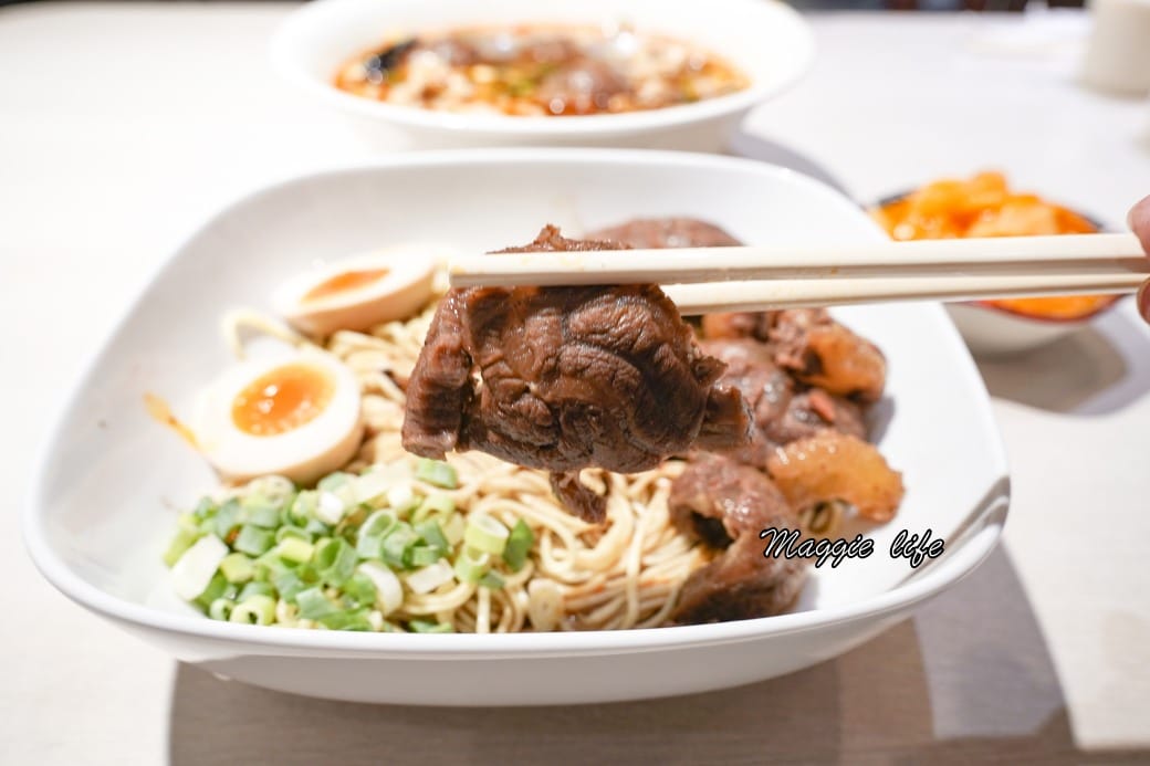麵大廚牛肉麵有豆花豆漿吃到飽，還有蜜芋頭，真的被豆花耽誤的牛肉麵店