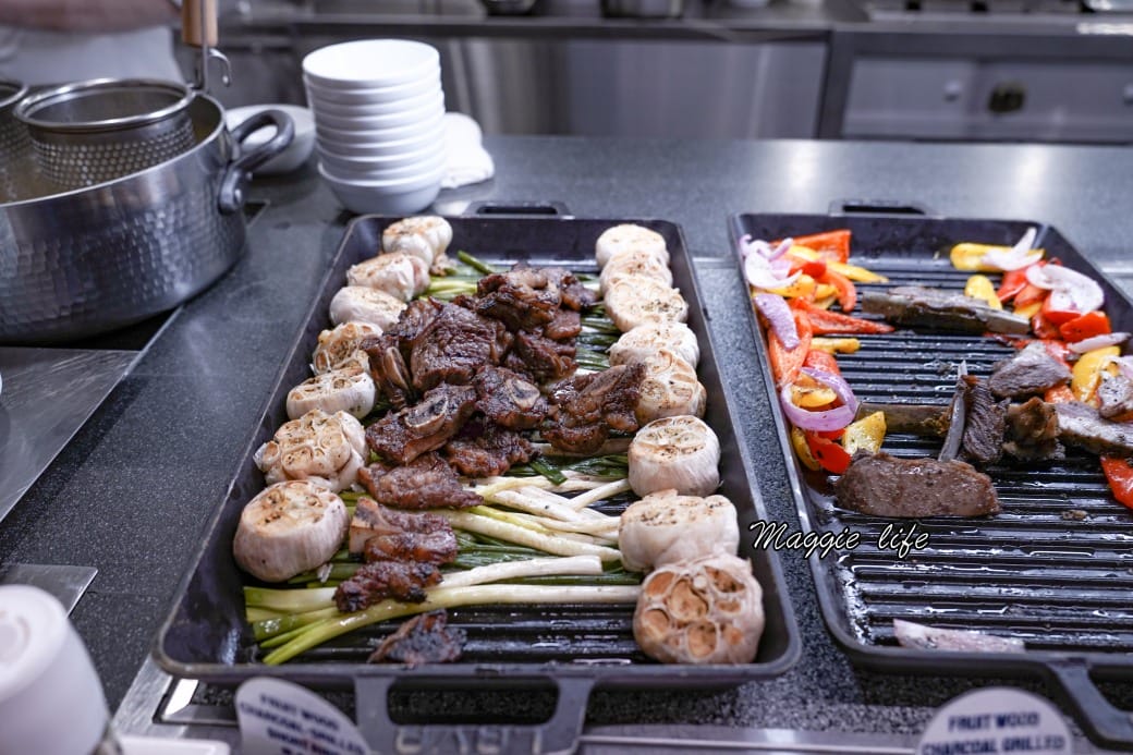 新北八里福朋喜來登吃到飽The Mesh Kitchen，生食級干貝爆炸好吃，buffet假日完整菜色