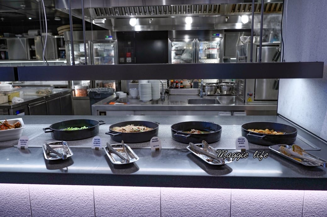 新北八里福朋喜來登吃到飽The Mesh Kitchen，生食級干貝爆炸好吃，buffet假日完整菜色