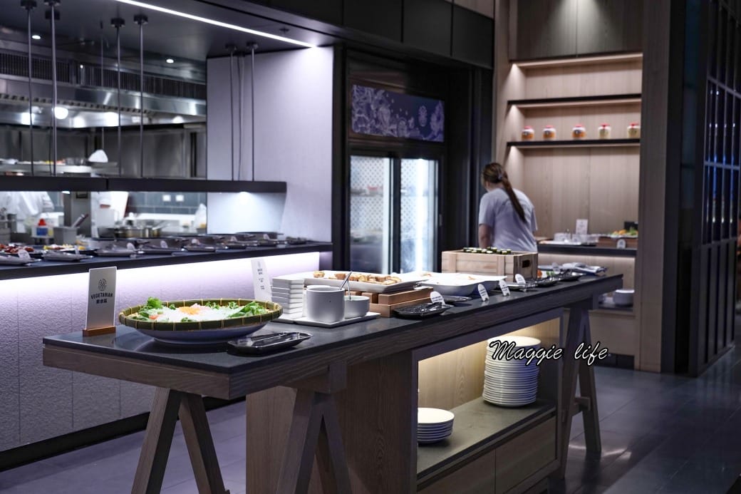 新北八里福朋喜來登吃到飽The Mesh Kitchen，生食級干貝爆炸好吃，buffet假日完整菜色