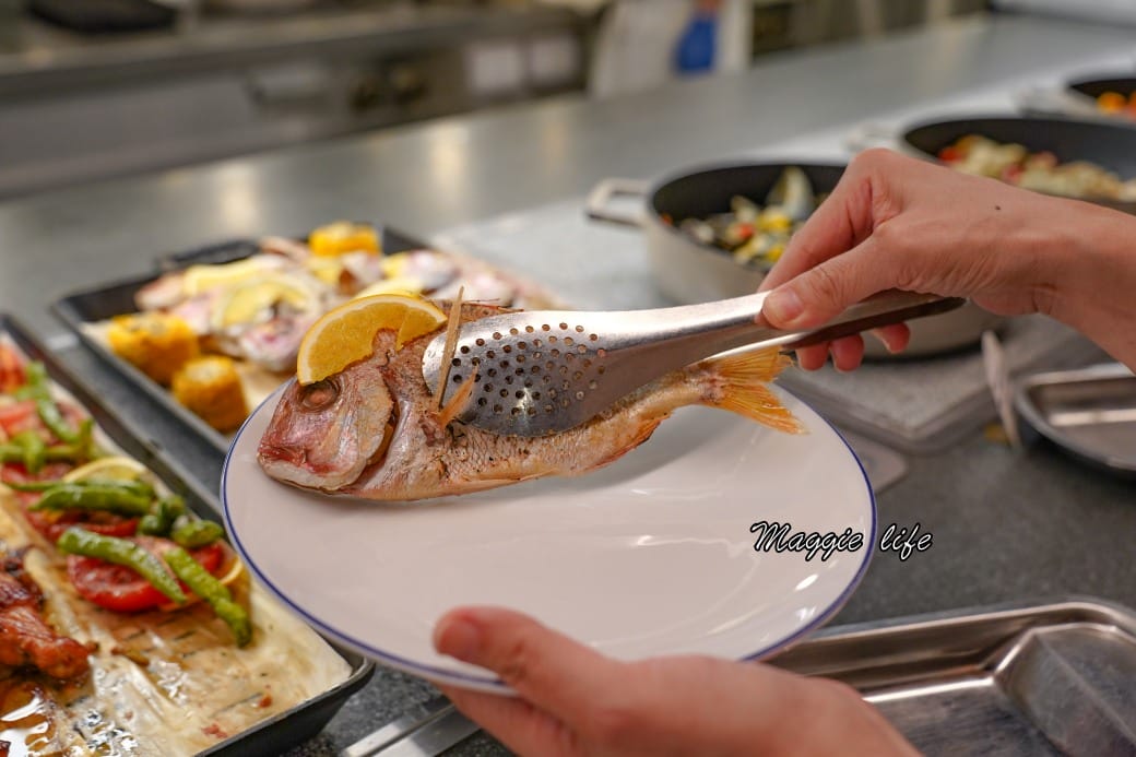 新北八里福朋喜來登吃到飽The Mesh Kitchen，生食級干貝爆炸好吃，buffet假日完整菜色