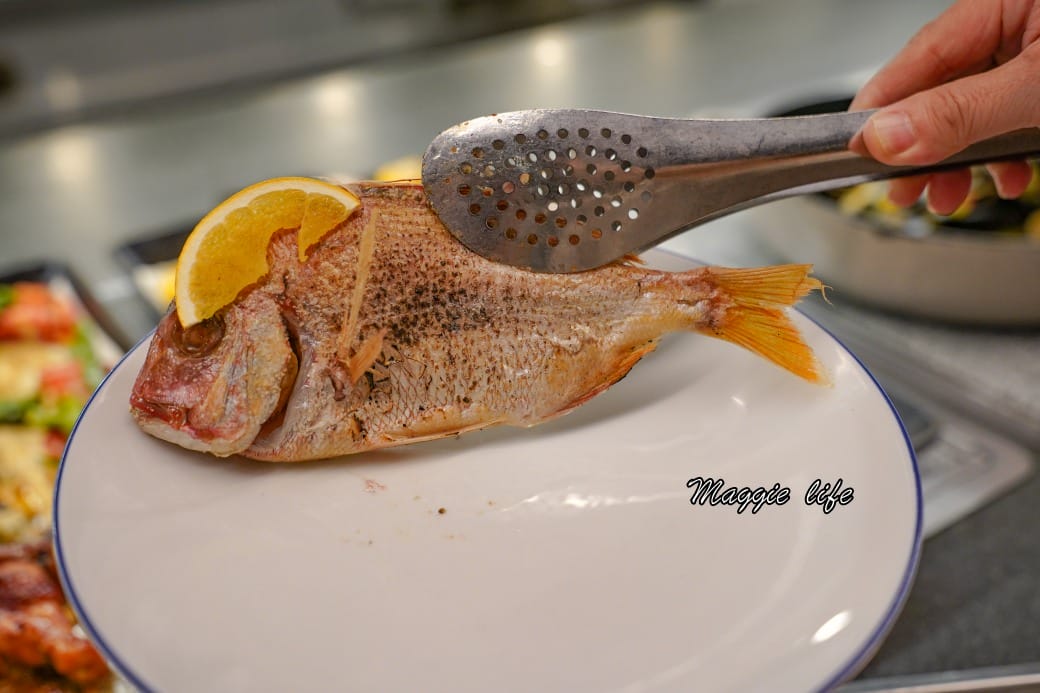 新北八里福朋喜來登吃到飽The Mesh Kitchen，生食級干貝爆炸好吃，buffet假日完整菜色