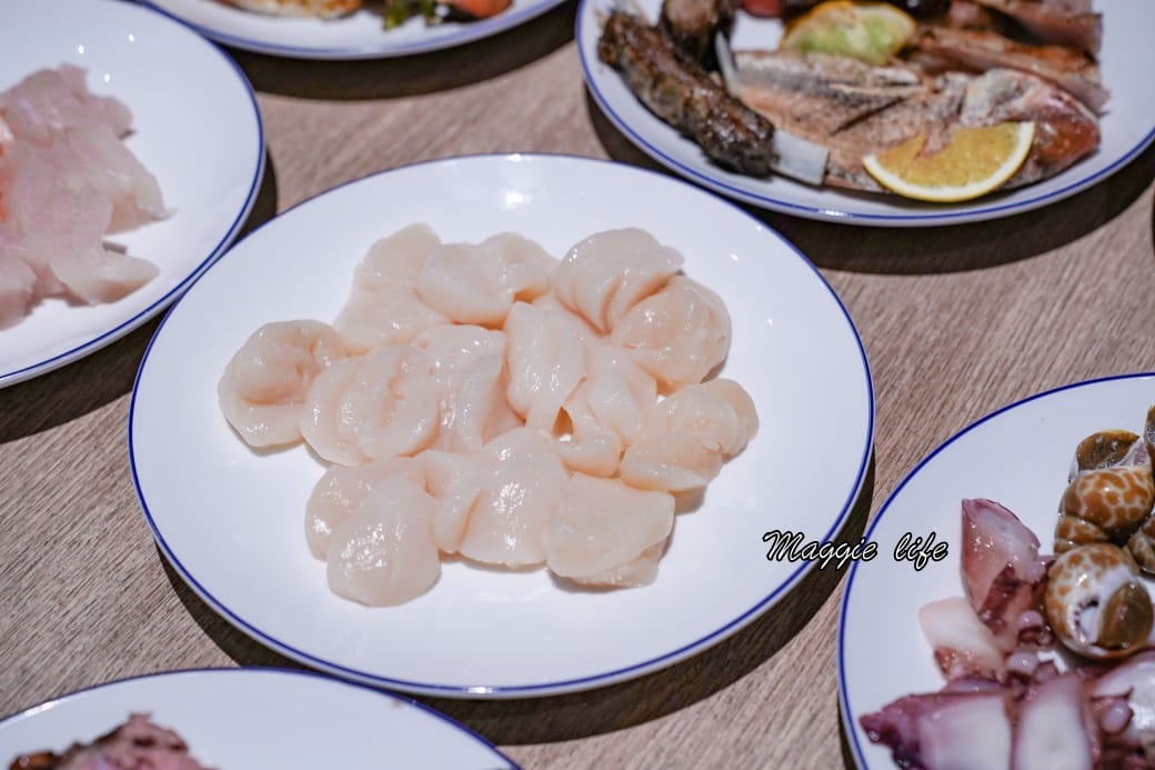 新北八里福朋喜來登吃到飽The Mesh Kitchen，生食級干貝爆炸好吃，buffet假日完整菜色