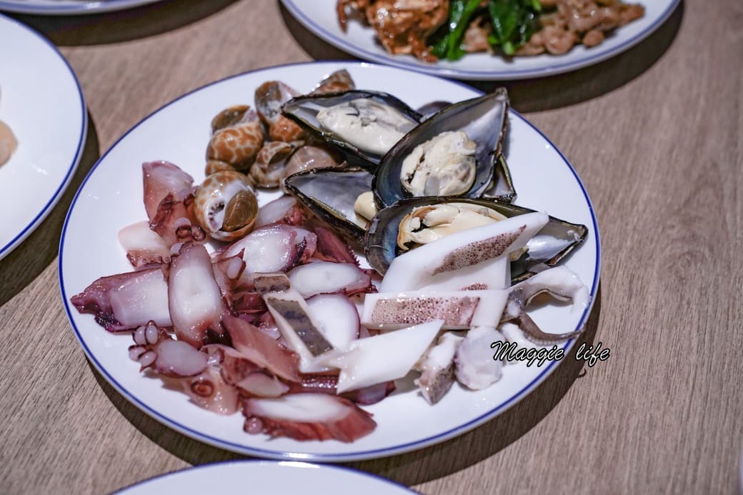 新北八里福朋喜來登吃到飽The Mesh Kitchen，生食級干貝爆炸好吃，buffet假日完整菜色