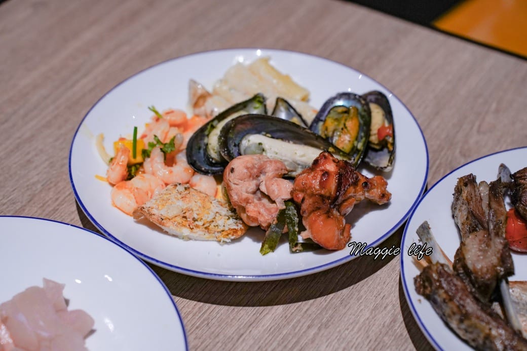 新北八里福朋喜來登吃到飽The Mesh Kitchen，生食級干貝爆炸好吃，buffet假日完整菜色