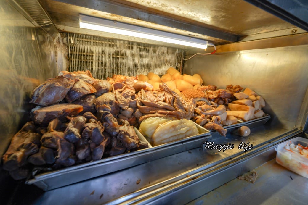 北大荒水餃店，傳說中的巨無霸水餃，被水餃耽誤的滷味店，一顆抵兩顆