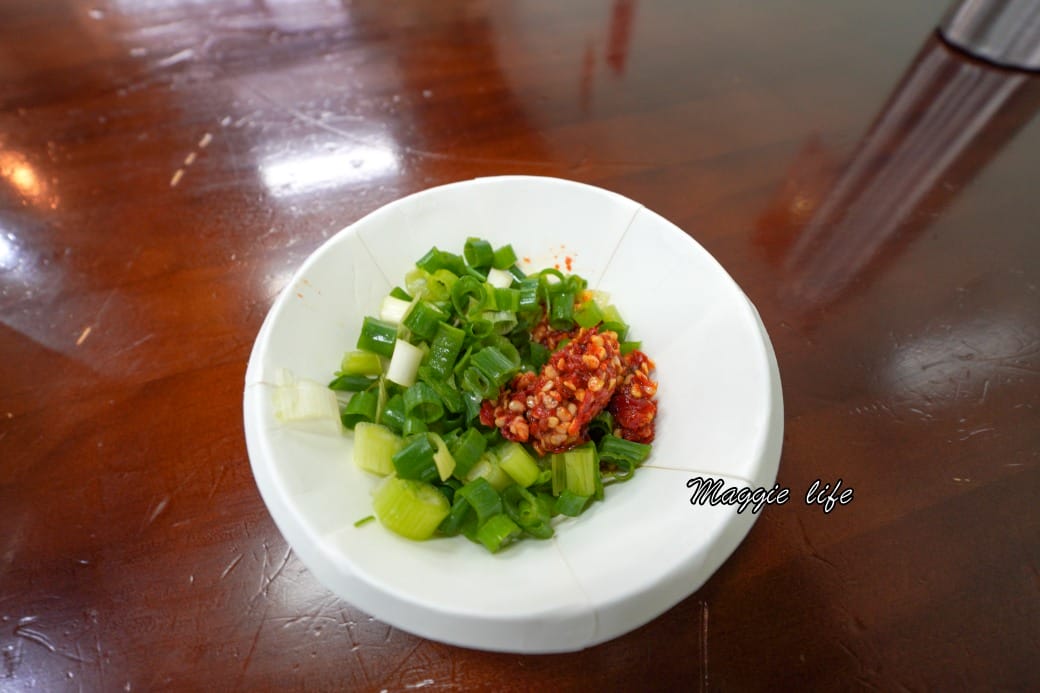 北大荒水餃店，傳說中的巨無霸水餃，被水餃耽誤的滷味店，一顆抵兩顆