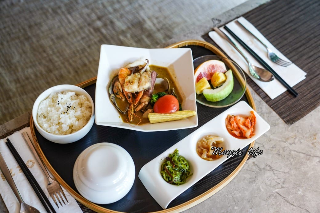 台北和逸飯店THE Lounge，一整排陽光玻璃窗，城市裡的小綠洲，中式午間套餐CP值爆炸高