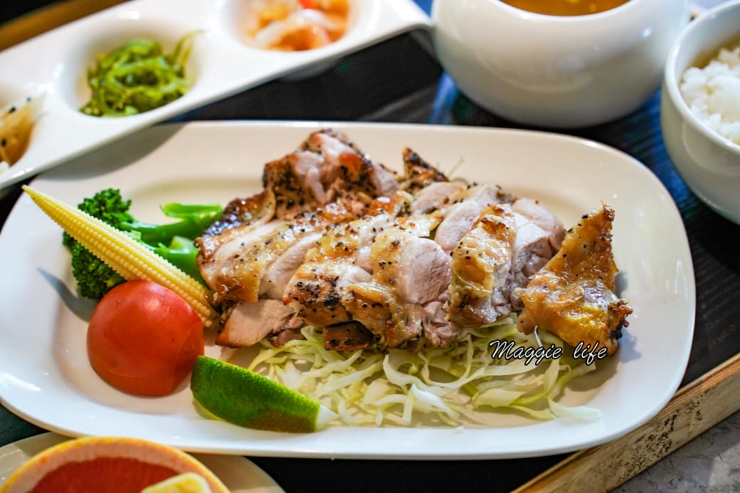 台北和逸飯店THE Lounge，一整排陽光玻璃窗，城市裡的小綠洲，中式午間套餐CP值爆炸高