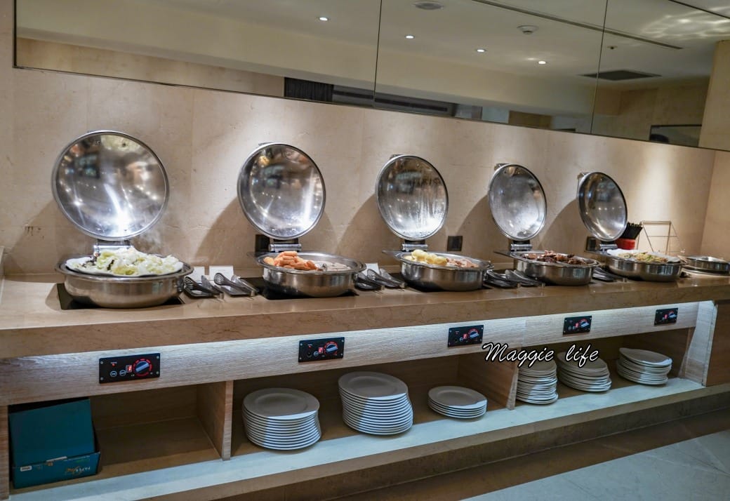 台北飯店推薦｜和逸飯店台北民生館自助早餐吃到飽THE Lounge，豐富精緻的自助早餐居然只要450元就可以吃得到，整整吃3.5小時，可以飽一整天