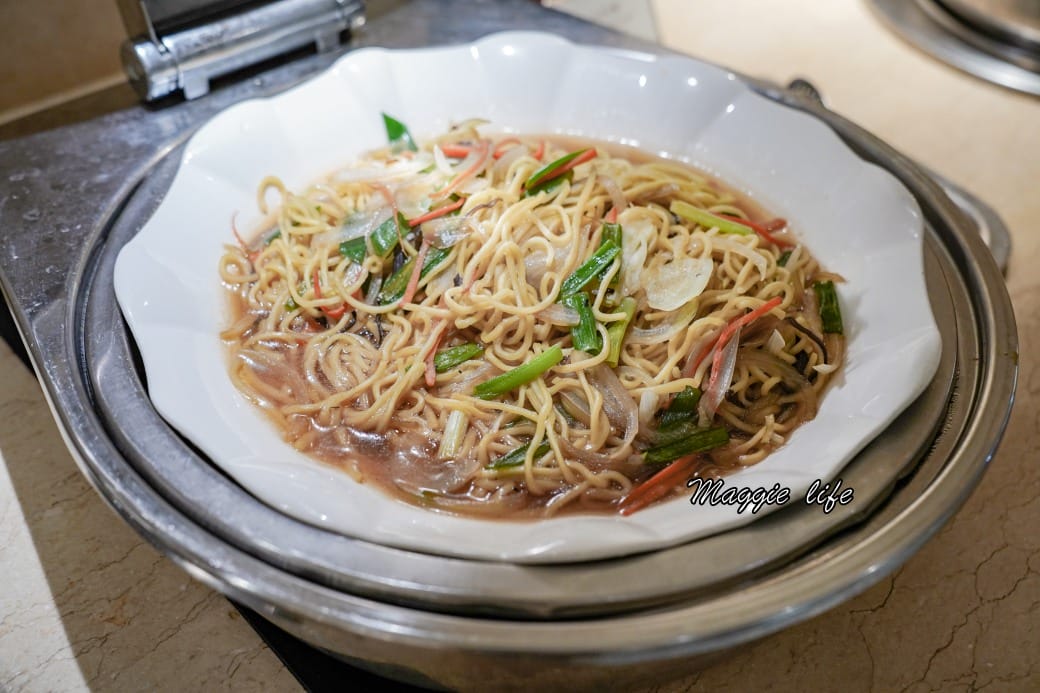 台北飯店推薦｜和逸飯店台北民生館自助早餐吃到飽THE Lounge，豐富精緻的自助早餐居然只要450元就可以吃得到，整整吃3.5小時，可以飽一整天