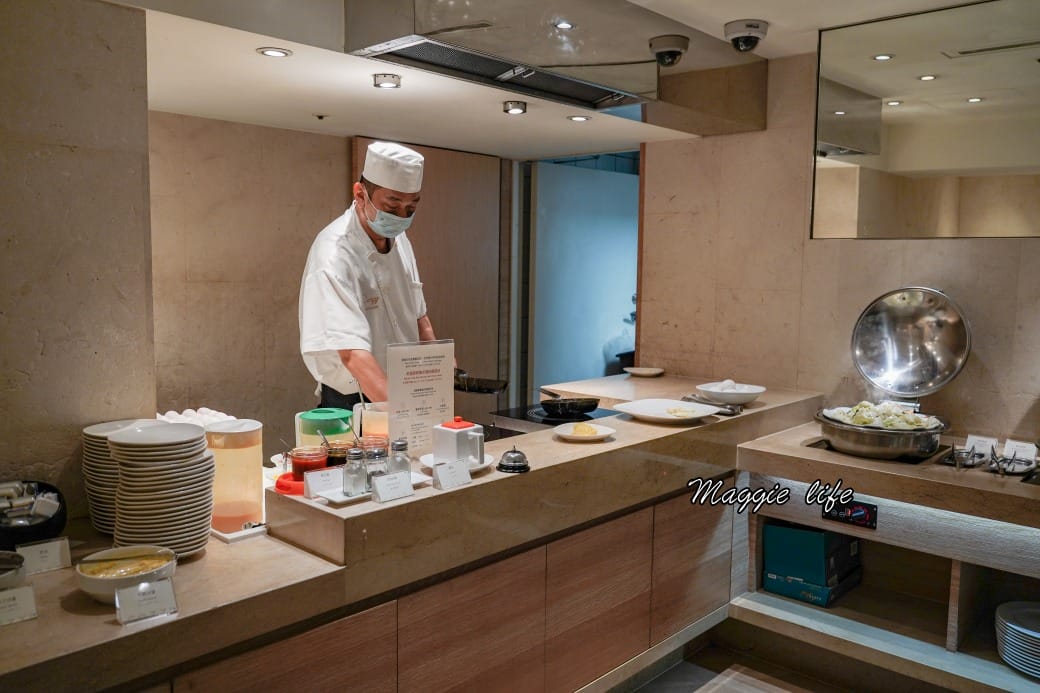 台北飯店推薦｜和逸飯店台北民生館自助早餐吃到飽THE Lounge，豐富精緻的自助早餐居然只要450元就可以吃得到，整整吃3.5小時，可以飽一整天