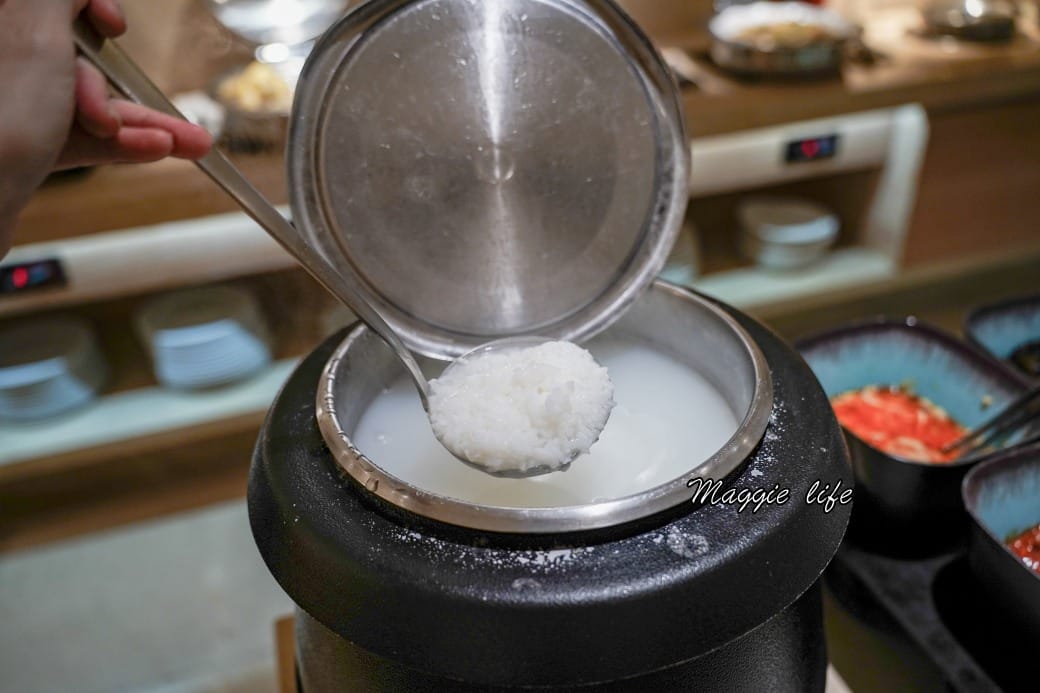 台北飯店推薦｜和逸飯店台北民生館自助早餐吃到飽THE Lounge，豐富精緻的自助早餐居然只要450元就可以吃得到，整整吃3.5小時，可以飽一整天